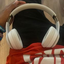 Beats Solo 4s