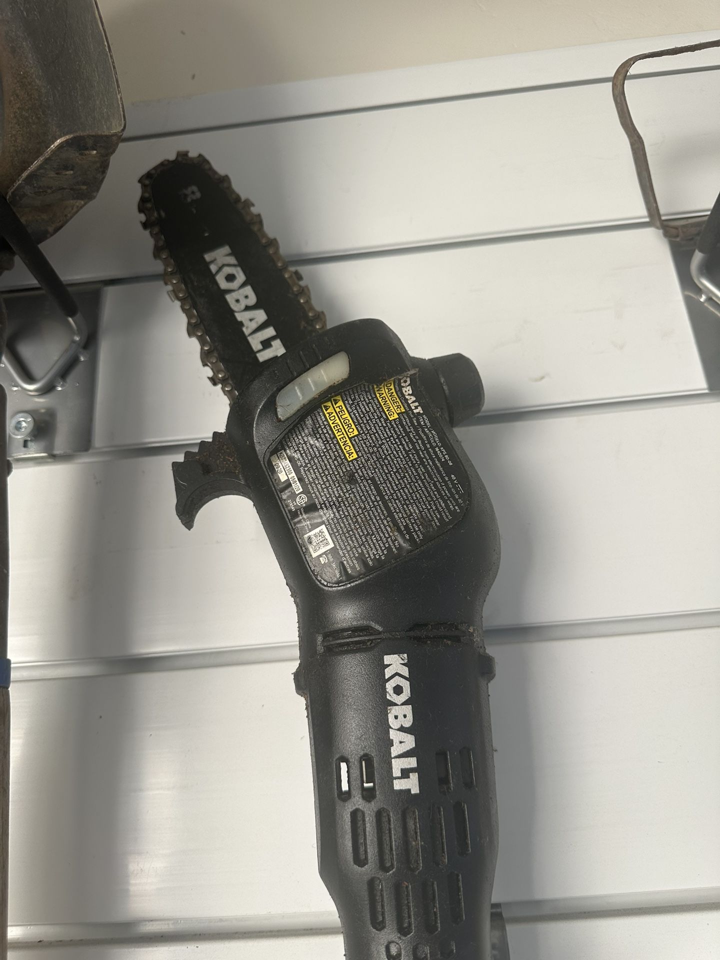 Kobalt 40V 8 inch Cordless Pole Saw