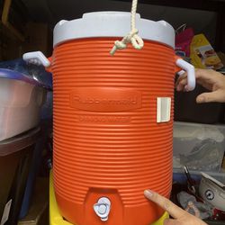 Like New 5 Gallon Igloo Water Coolers 