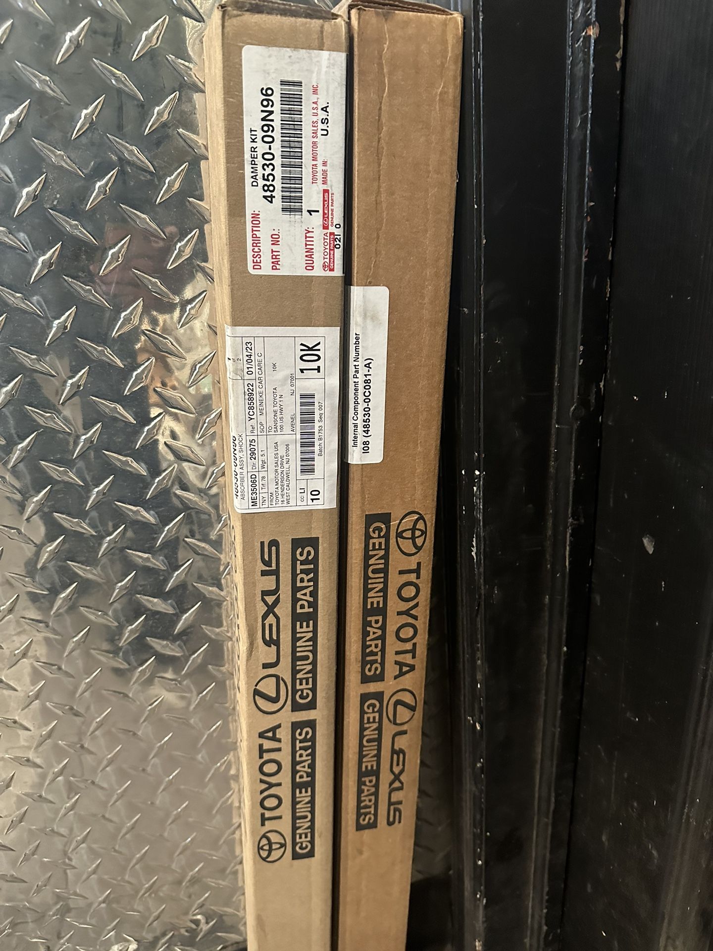 Set Of 2 Rear Shocks For 2014-2021 Toyota Tundra 