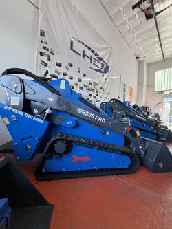 2026 Rippa RS06 Mini Skid Steer – Kubota Diesel, Pilot Controls