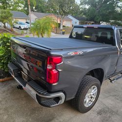 Tonneau cover