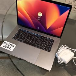 MacBook Pro Touch Bar 