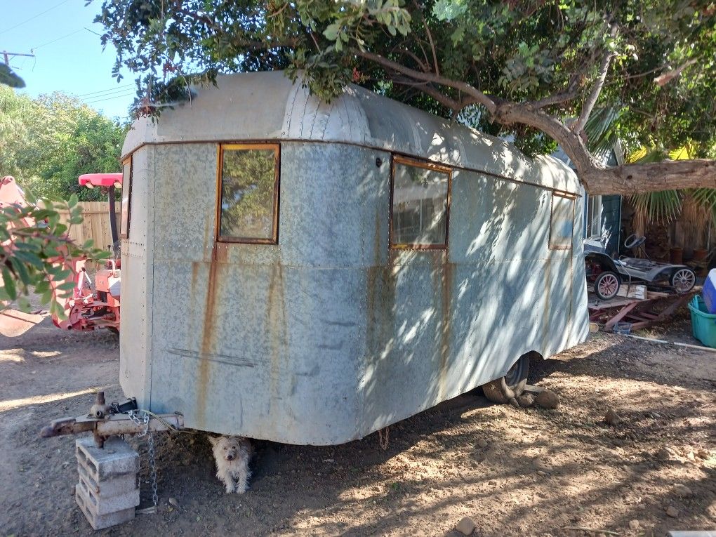 Trailer 1934