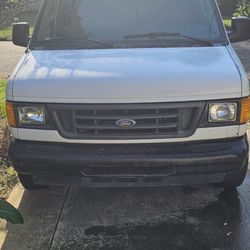 2005 Ford Econoline