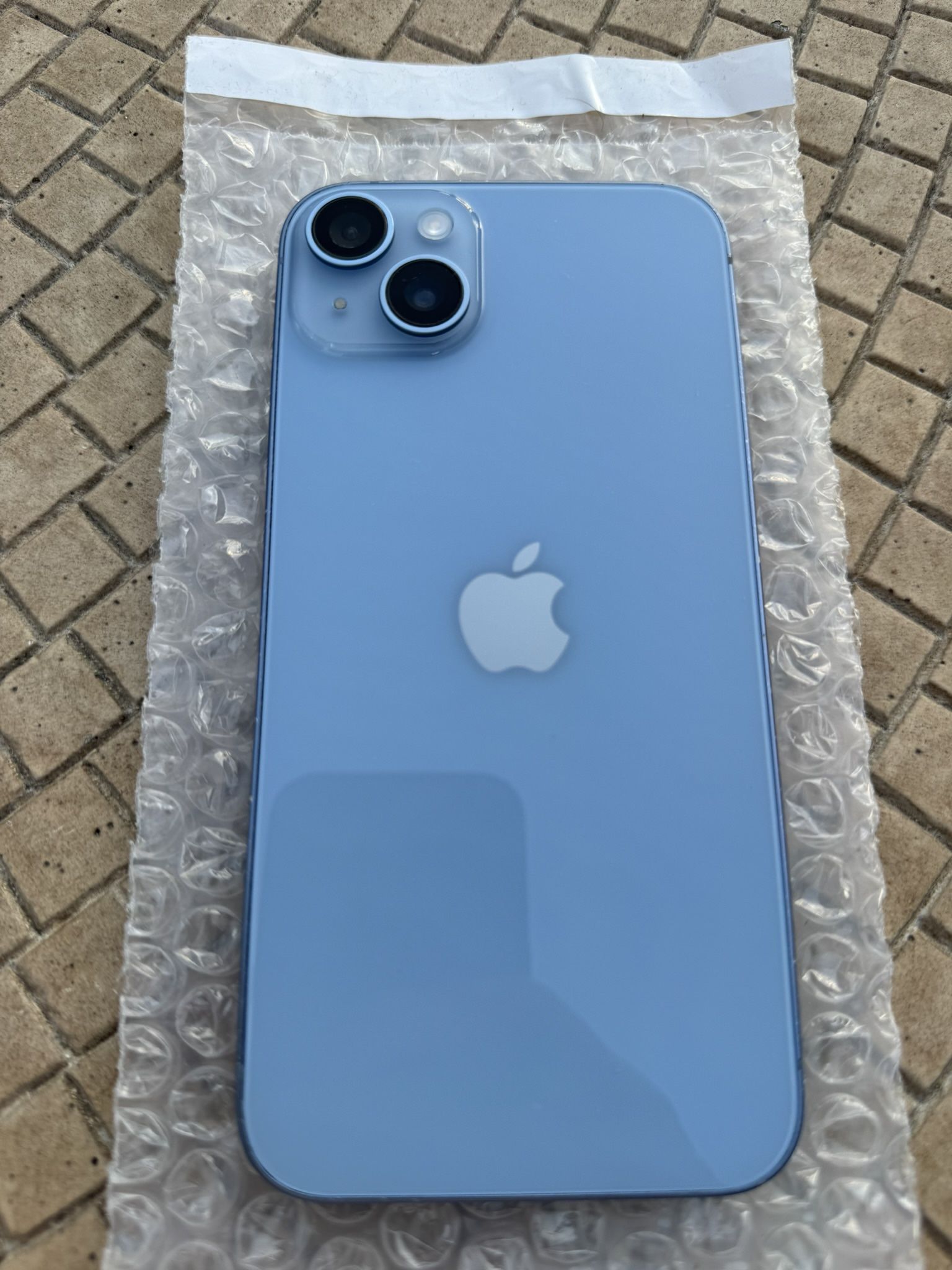 Fully Unlocked Apple iPhone 14 PLUS