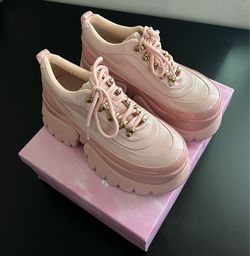 Melanie Martinez platform shoes