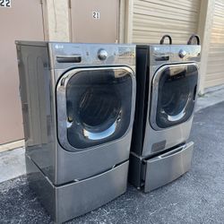 Lg Washer And Dryer Like New 