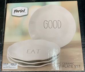 New Set of 4 Ceramic 10” Dinner Plates in Box
