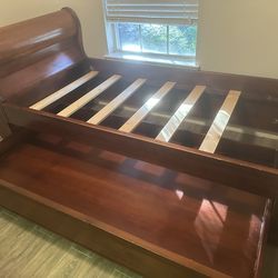 Pottery Barn Twin Slay Bed With Trundle