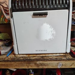 ANTIQUE KEROSENE HEATER 