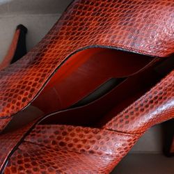 Stunning Vintage Red Snakeskin Heels #prom #valentine