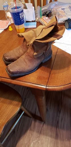 Ariat rambler cowboy boots