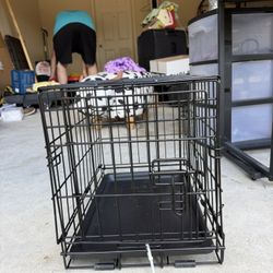 🐾 Small Black Metal Dog Crate – $15
