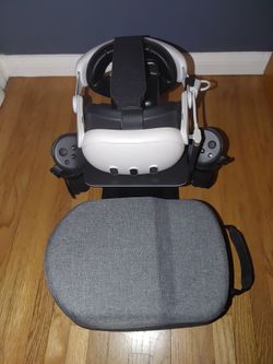 Meta Quest 3 128GB w/ Accessories