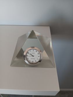 Unique Pyramid Clock