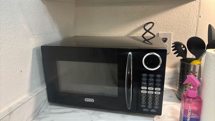 Sunbeam Black Countertop Microwave