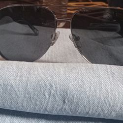 Guess  Sun Glassses