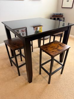 Dining Room Table and chairs