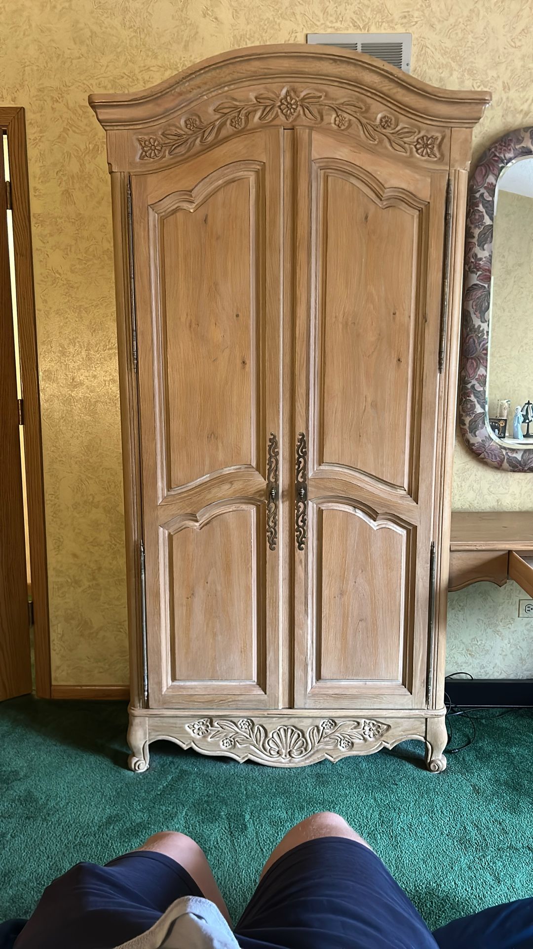 Armoire Dressers