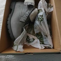 Brand New Womans Boots