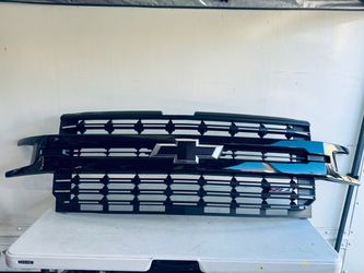 2019-2022 CHEVY SILVERADO 1500 FRONT GRILLE OEM Black