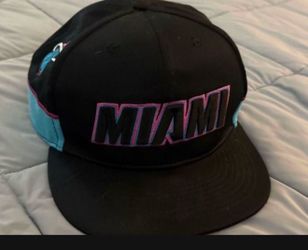 Mens Miami Heat hat new