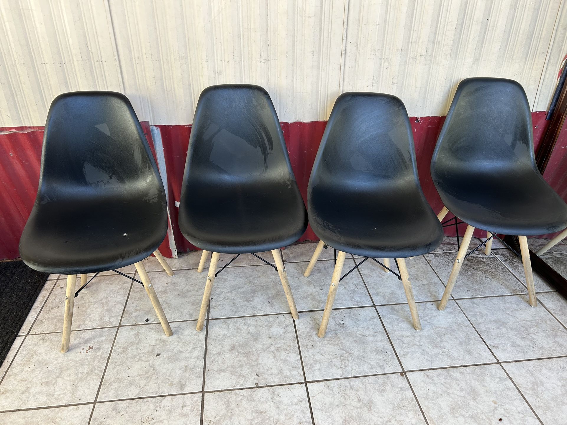 4 Chairs