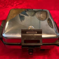 CLASSIC TOASTMASTER WAFFLE IRON