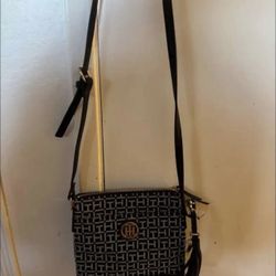 Tommy Hilfiger Crossbody Bag