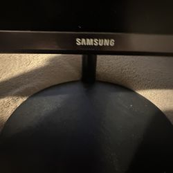 Samsung 32 “Curved gaming monitor 120HZ 