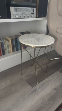 Side table in marble