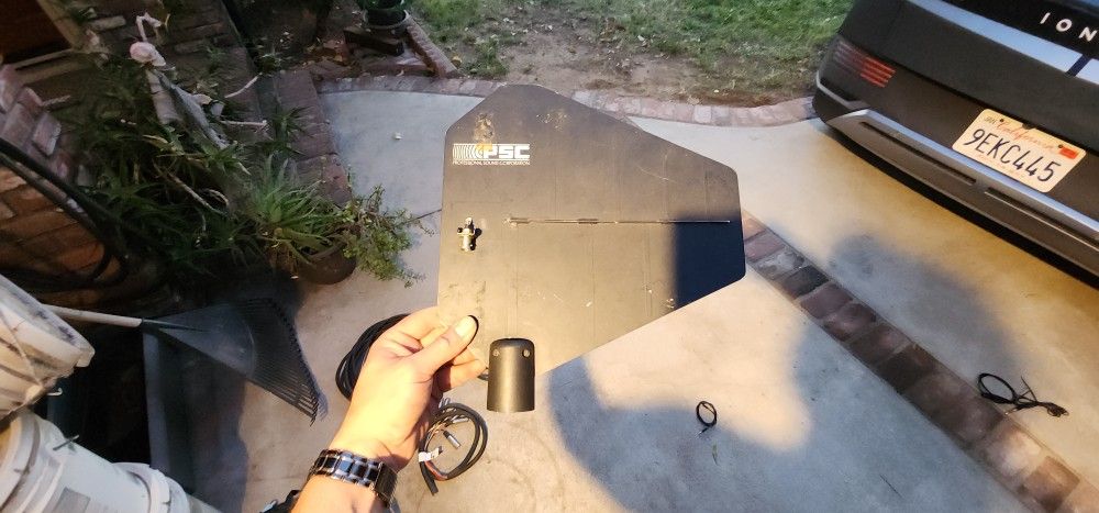 PSC Shark Fin Antennas. Lpda 480-698mhz