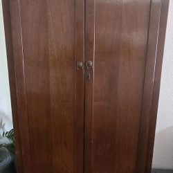LEBUS HL GENTLEMAN'S CLOSET