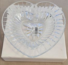 Mikasa Desire Heart Dish  in Box 8”
