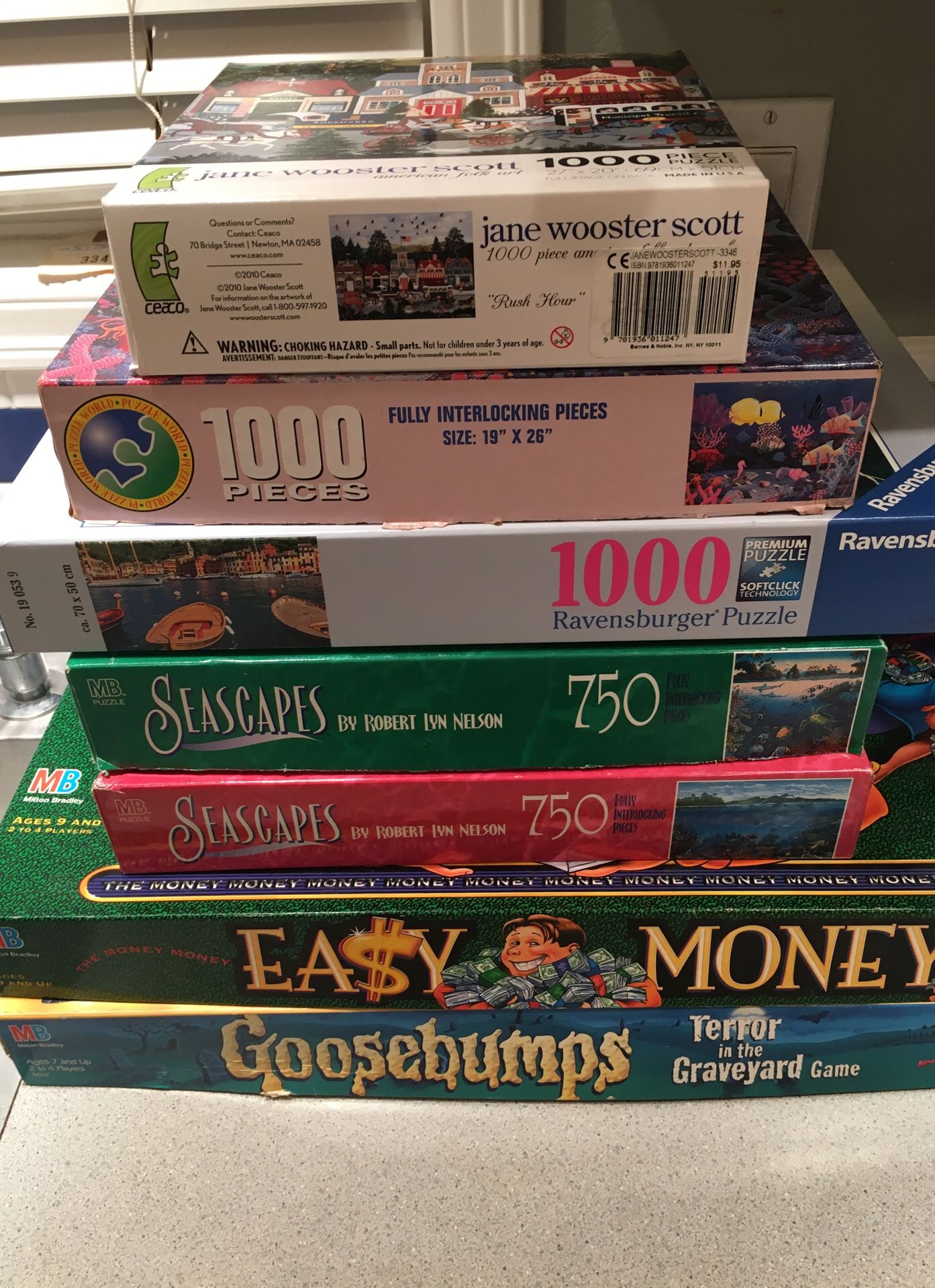 2 board games & 5 puzzles