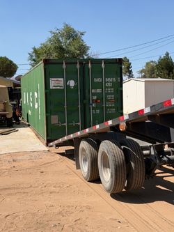 Storage shipping containers
