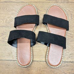 Woman’s Sandals 