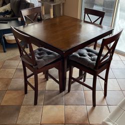 FREE DINING ROOM TABLE
