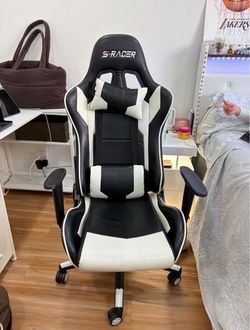 Gaming chair