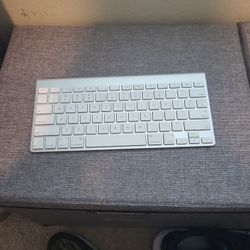 Apple Wireless Keyboard Ipad Apple Model A1314 