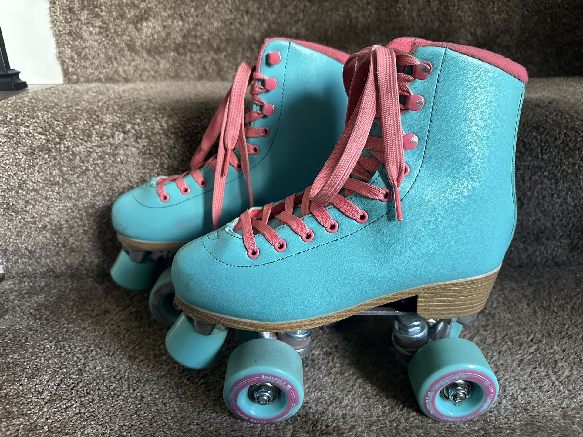 Women’s Impala Rollerskates