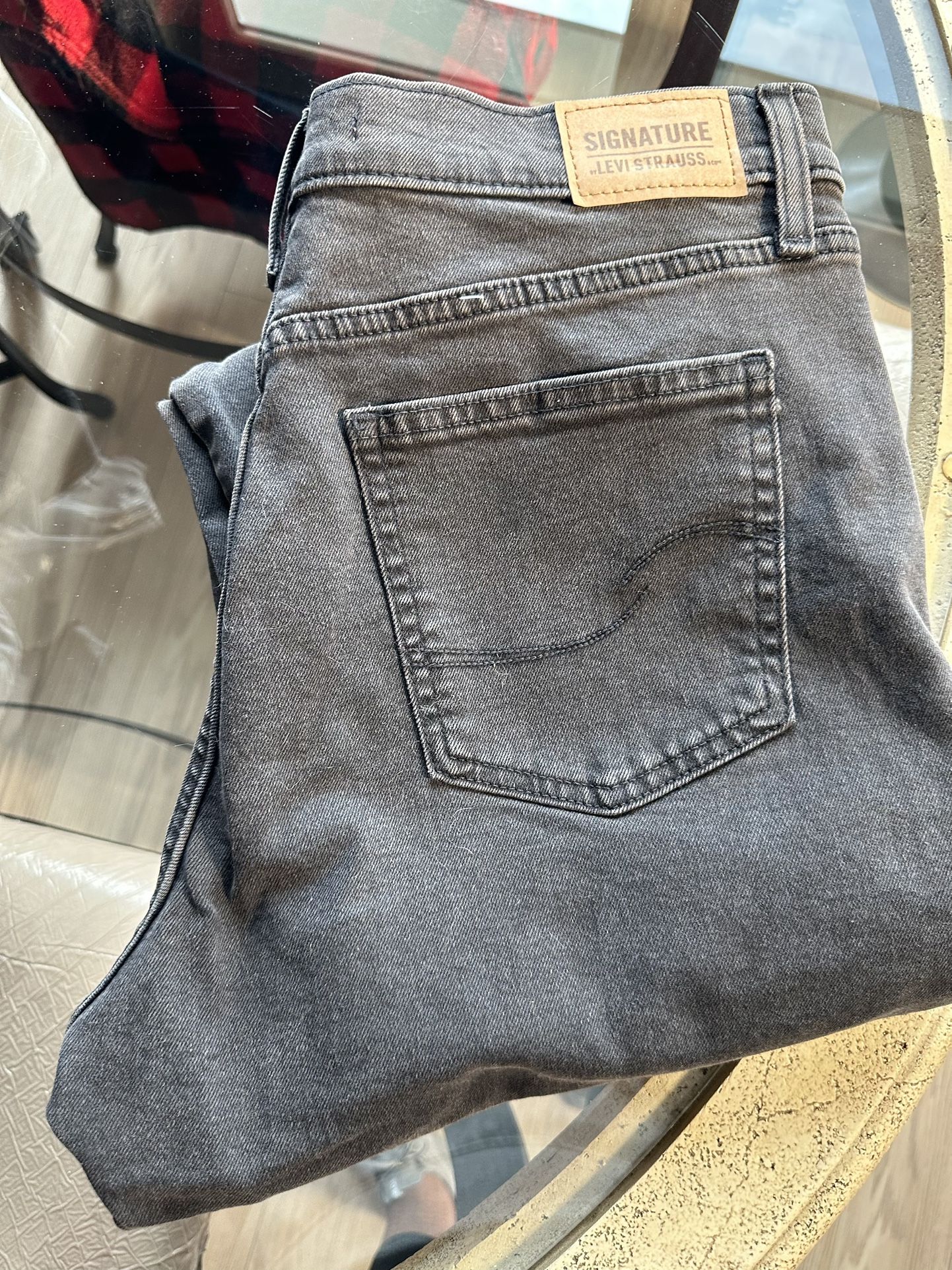 Signature Levi Strauss Women’s Jeans