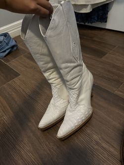 Western Whit Boots With Heel