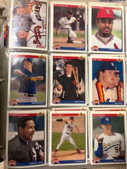 Lot of 4 binders of Upper Deck, Topps, Score and Donruss Baseball Cards