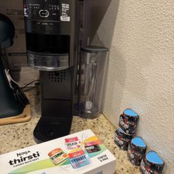 Ninja Thirsti with 12 flavor pods