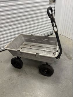 Gorilla Carts 5 Cu Ft Heavy-Duty Poly Garden Dump Cart, 800 lb Capacity Yard Cart Wagon with Quick-R