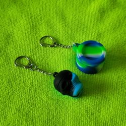 BLU/WHT/GRN Lot 3ml Skull/6ml Cylinder Silicone Wax/Dab/Oil Storage Container Keychains + 3 Freebies 