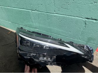 Headlight Lexus NX 2024 only for parts!