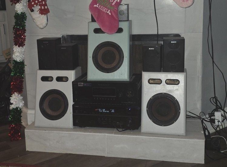Everything you see in the pictures, two receivers in speakers